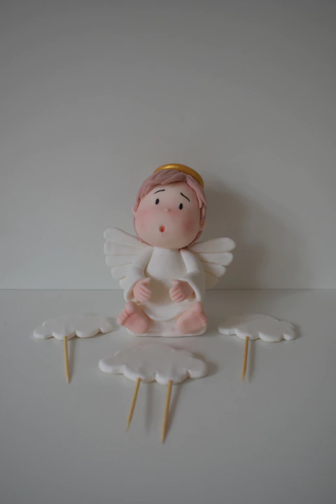 Adorno Ángel con nubes pinche