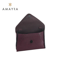 Cartera Amayra - In Flux