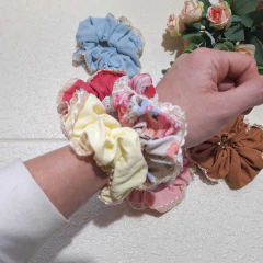 Scrunchies con puntilla x 6 ud. - comprar online