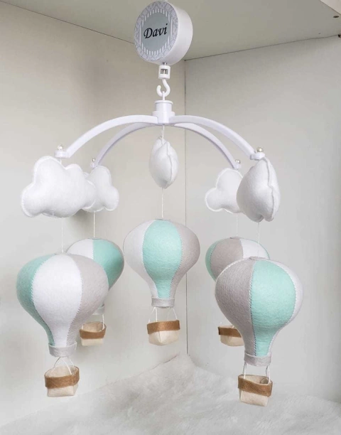 Móbile Musical Giratório Balões Verde, Balão