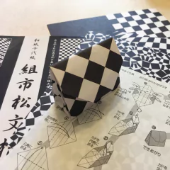 Ichimatsu Monyou en internet