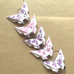 Guirnalda de mariposas x 5 - Sakura Opalina - comprar online