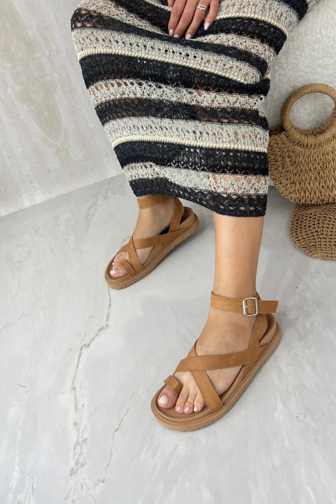 SANDALIA NEREA CUERO