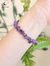 Pulseira cascalho charoita - A pedra da espiritualidade - comprar online