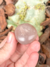 Pedra da lua pêssego com flash branco e dourado