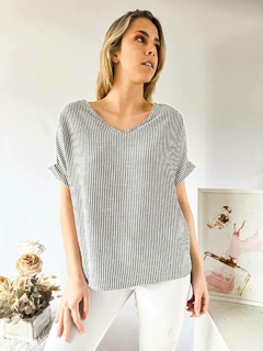 Blusa LELA en internet