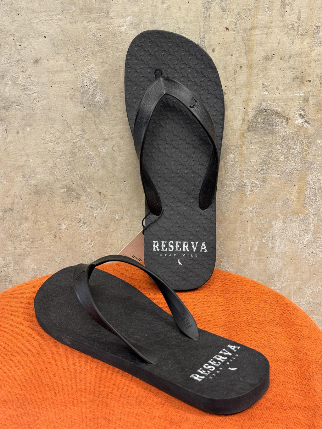 Chinelo Reserva Stay Wild Preto