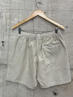 Short sarja off white na internet
