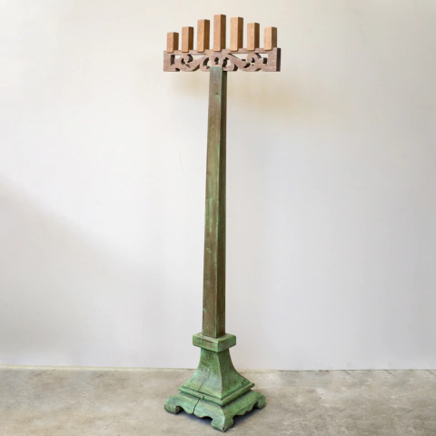 Candelabro Menorah em Madeira - Leve Defeito