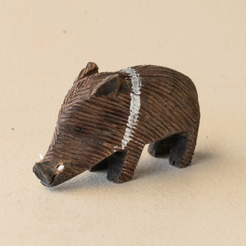 Bicho Miniatura Javali Indígena em Madeira - Etnia Terena