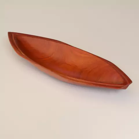 Gamela Indígena Canoa em Madeira