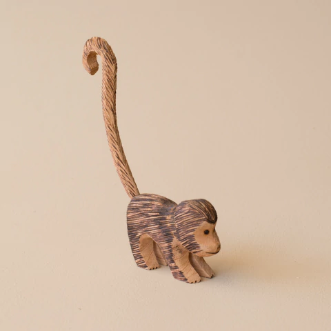 Bicho Miniatura Indígena Macaco em Madeira - Etnia Terena