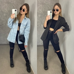 Skinny Jeans Preta (com rasgo)