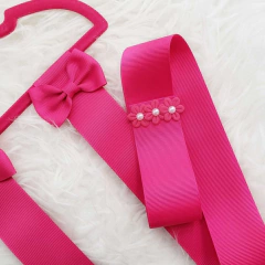 Cabide porta laços na internet