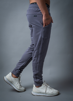 JOGGIN RUSTICO CON RECORTES - comprar online