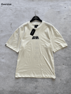 REMERA CASCOS ANIME OVER - tienda online