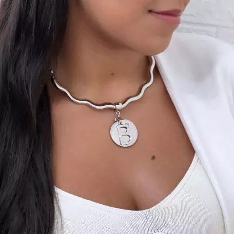 Cordão Prateado com Letra - comprar online