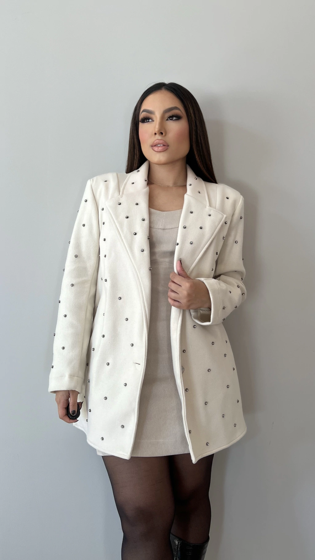 BLAZER ALONGADO EM LÃ BATIDA COM BORDADO OPEN