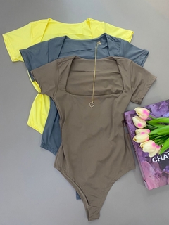 Body Rosana na internet