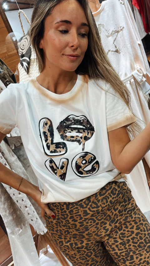 Remera Love