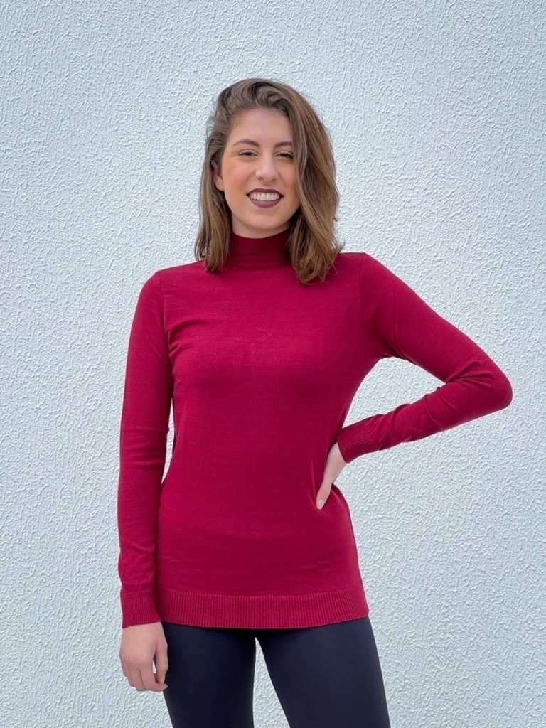 Blusa tricot manga comprida gola alta