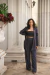 Blazer feminino liso chumbo com abertura lateral