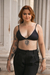 top triangular preto 