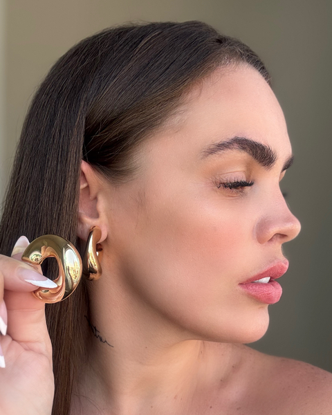 BRI902 - BRINCO ARGOLA TUBO TORCIDO - FOLHEADO A OURO 18k - comprar online