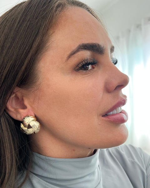 BRI447 - BRINCO LUIZA REDONDO - FOLHEADO A OURO 18k