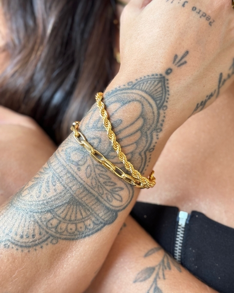 COM90- COMBINAÇÃO PRONTA 2 PULSEIRAS CARTIER E CORDÃO BAIANO - FOLHEADO A OURO 18k