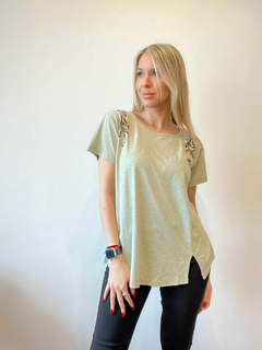 REMERA ALBA - Andrea Design