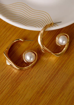 Brinco Argola Orgânica Perola na internet