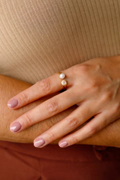 Anel Perola e Zirconias