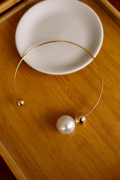 Colar Aro Pérola e Esfera na internet