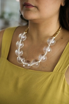 Colar Maxi Esferas Transluscido