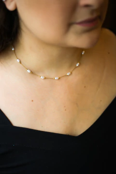 Colar pérola e ponto na internet