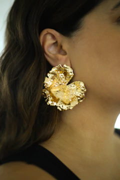 Brinco Maxi Flor Martelado