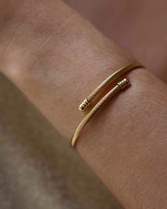Pulseira Volta Torcida Aço Inoxidável