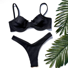 Biquíni Meia-Taça Mari/Asa Delta Preto Canelado Viena