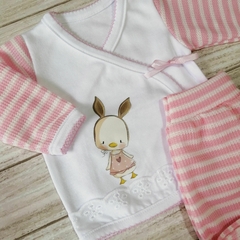 ajuar de bienvenida patita rosa - comprar online