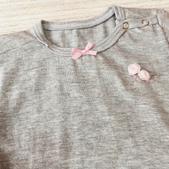 Body gris melange aplique rositas - comprar online