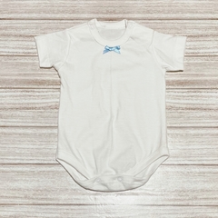 Body total white moño celeste
