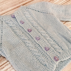 Saquito hecho a mano celeste - comprar online