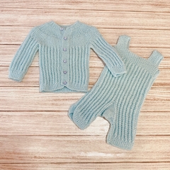 Conjunto tejido a mano celeste