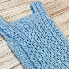 Chalequito hecho a mano celeste - comprar online