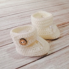Botitas tejidas a mano color natural - comprar online