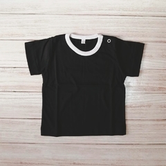 Remera negra