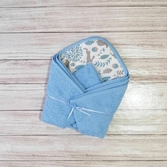 toallon con capucha nórdico celeste