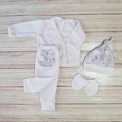 ajuar de bienvenida mini nórdico celeste
