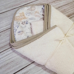 toallon con capucha selva en natural - comprar online